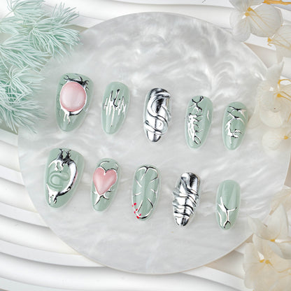 Künstlerisches Press-On Nagelkunstset mit Silber- und Kristallakzenten Brehn