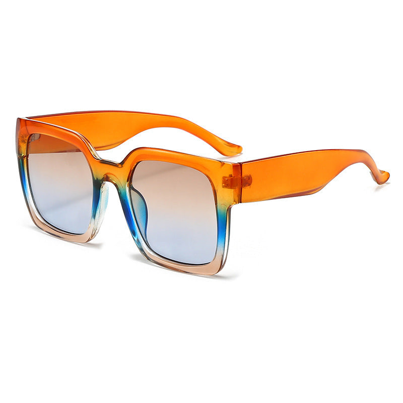 Damen quadratische Sonnenbrille mit stylischem Transparentrahmen und sanften Farbverlauf Brehn