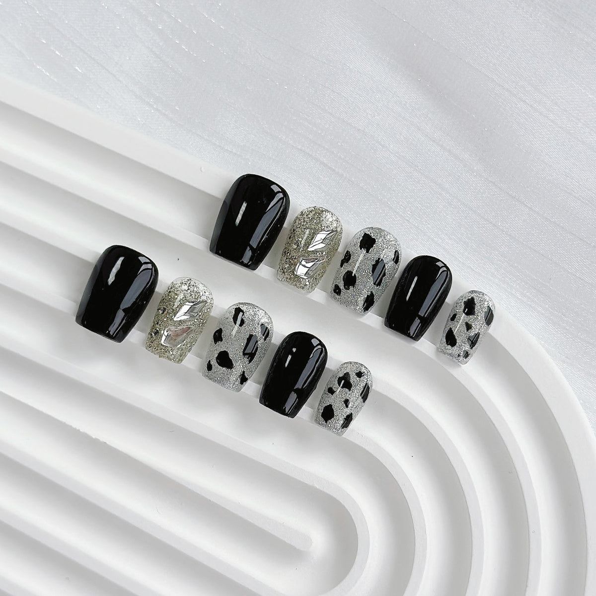 Schmetterlings-verzierte Press-On Nagelset