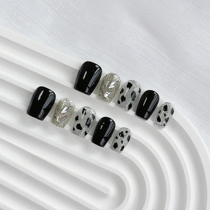 Schmetterlings-verzierte Press-On Nagelset