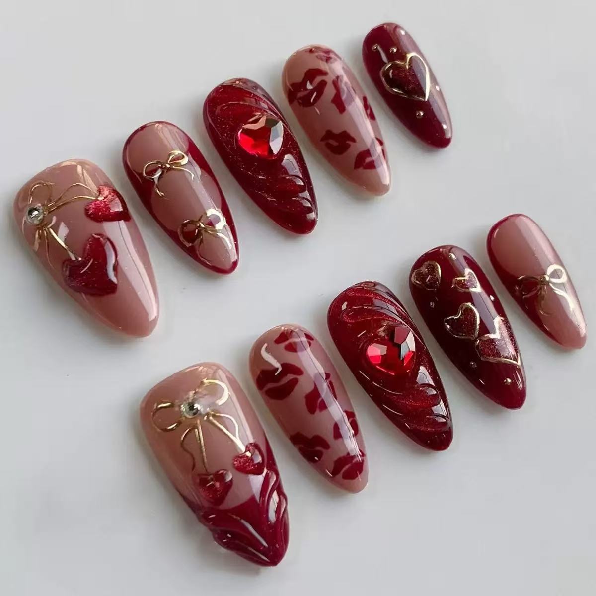 Künstlerisches Floral- und Stern-Applikationen Press-On Nagelset Brehn