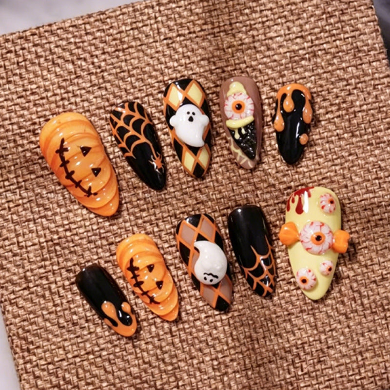 Kunstnagelset mit Halloween-Motiven und festlichen Designs Brehn