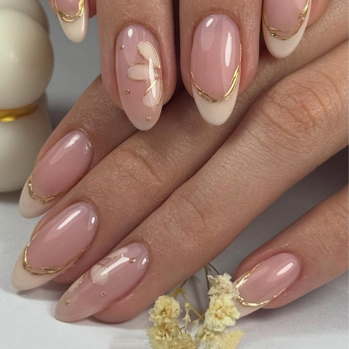 Elegantes French Tip Press-On Nagelkunst Set