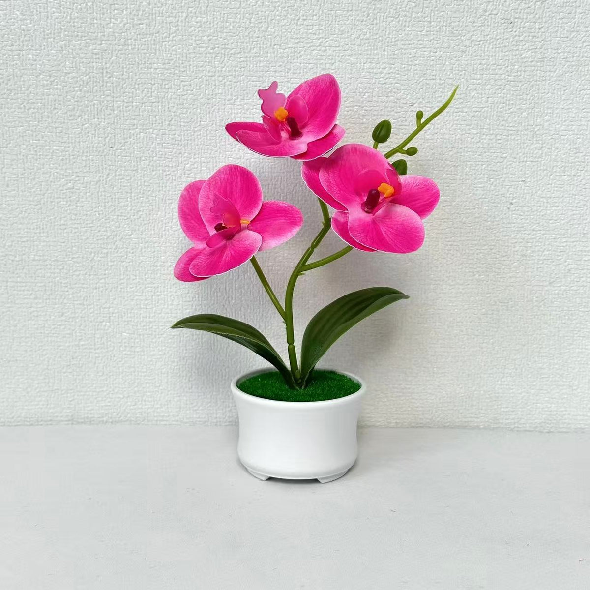 Künstliche Orchideenpflanze für die Innendekoration zu Hause und im Büro