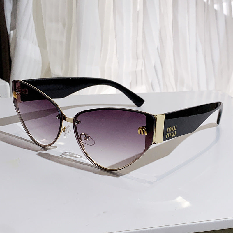 Damen Cat-Eye Sonnenbrille mit luxuriösem Rahmen und verspiegelten Gläsern Brehn
