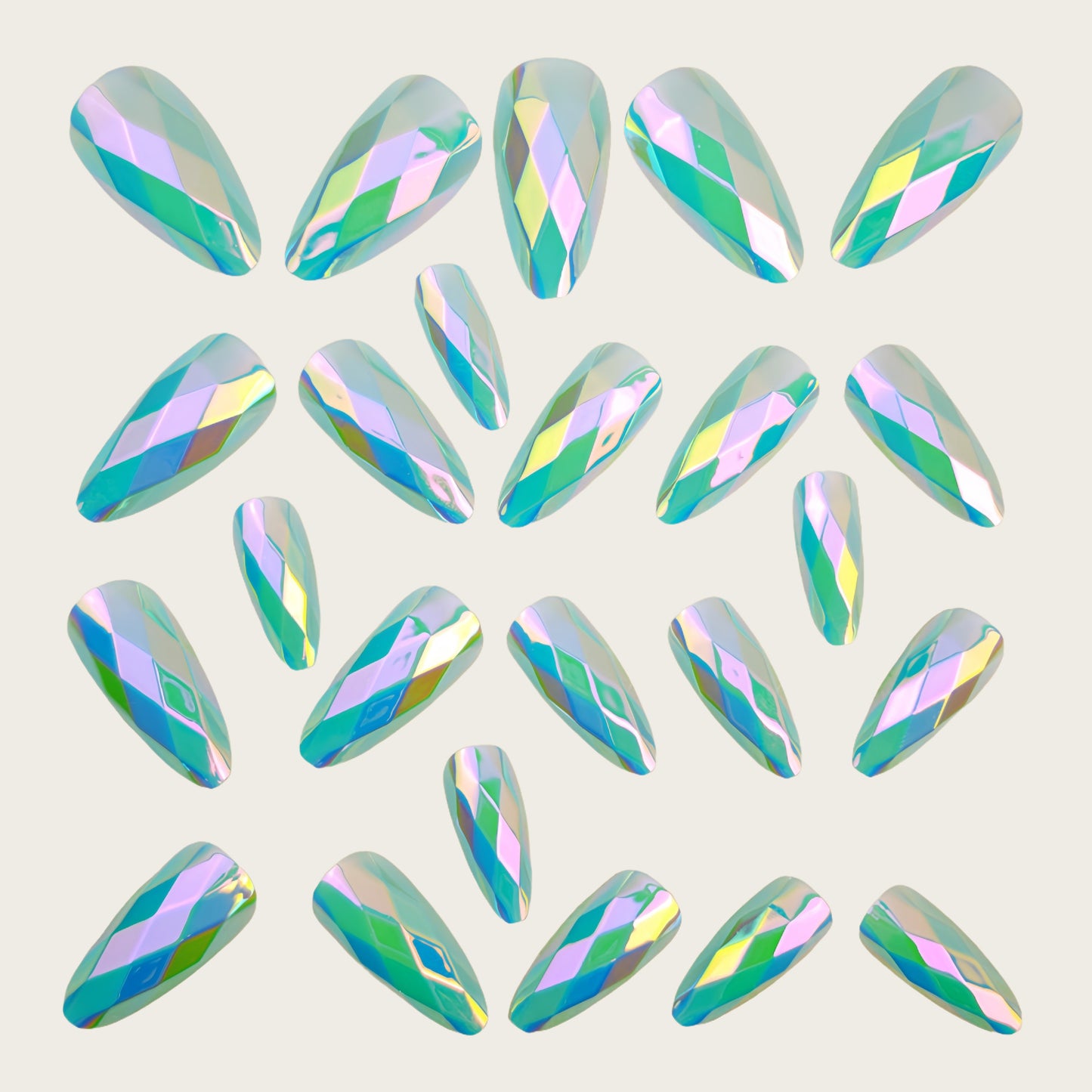 Kunstnägel mit Facettiertem Glitzerdesign Brehn