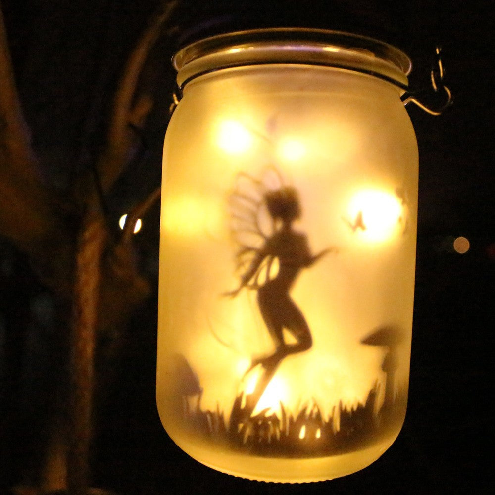 Solarbetriebene frosted Fairy Silhouette Mason Jar Laterne mit mehrfarbigen LEDs Brehn