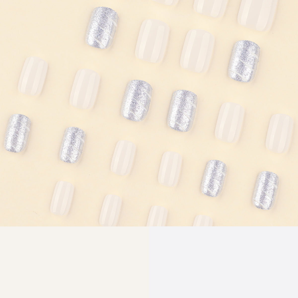 Kunstvolle und glitzernde Nageldesigns Brehn