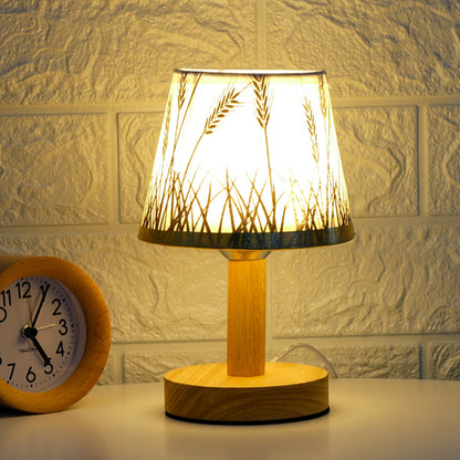 Elegante Stoffschirm Tischlampe