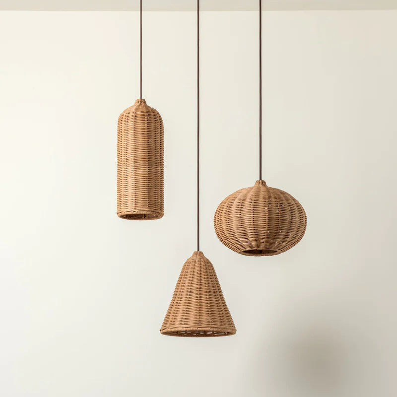 Handgefertigte Pendelleuchte aus geflochtenem Rattan Brehn