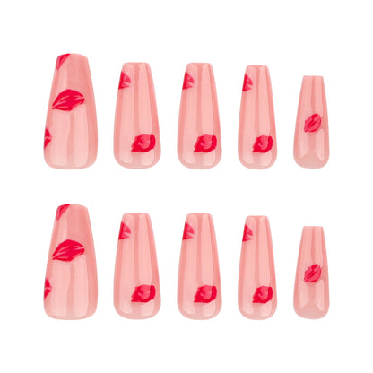 Kunstvolle Nagelverlängerungen mit Lippen-Design Brehn