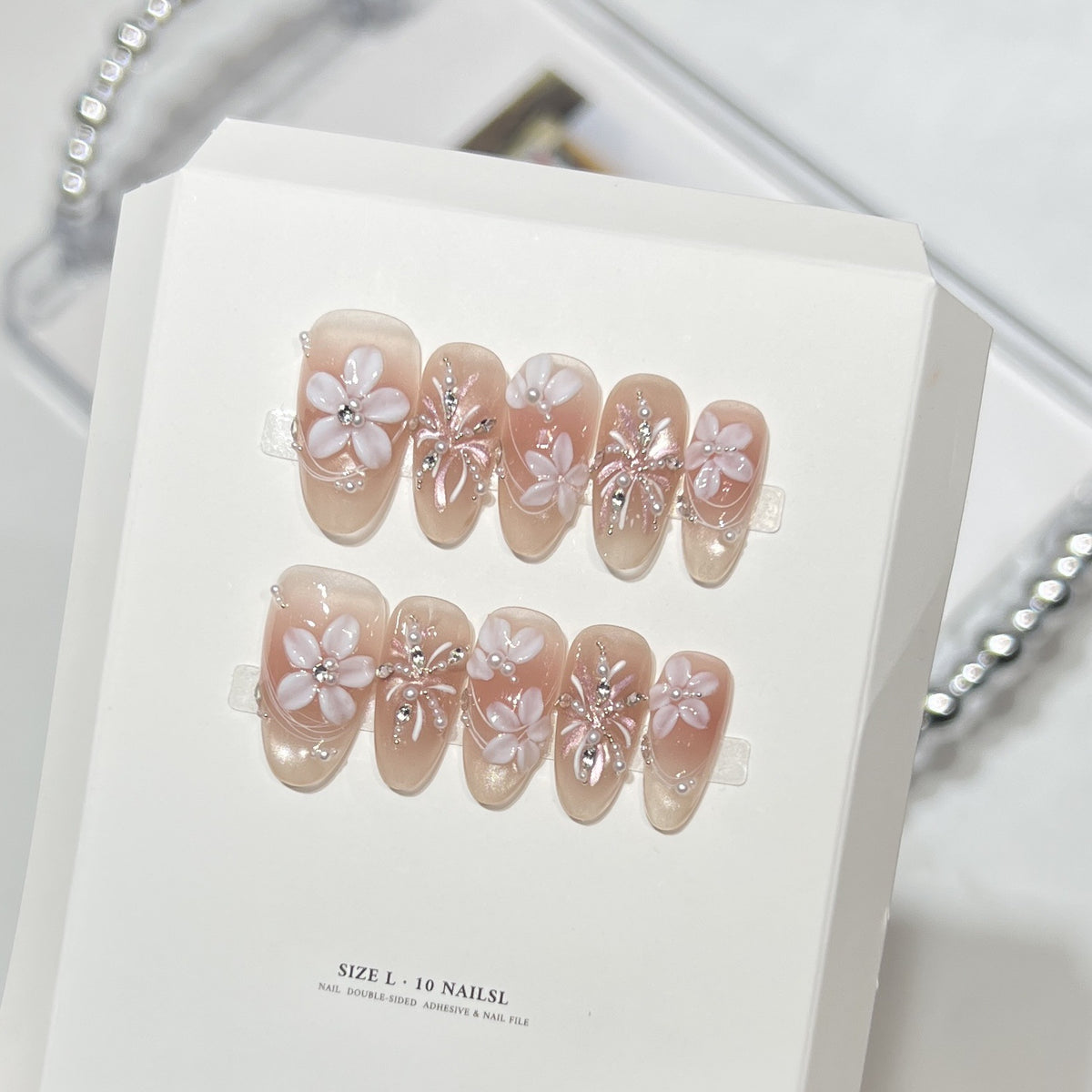 Dekoratives Floral Press-On Nagelkunst-Set Brehn