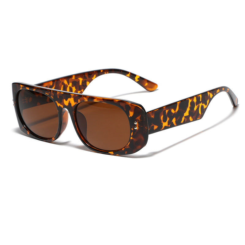 Damen modische Sonnenbrille mit transparentem und geometrischem Rahmen Brehn