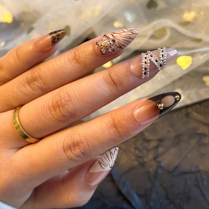 Künstlerische Press-On Nagelkollektion Brehn