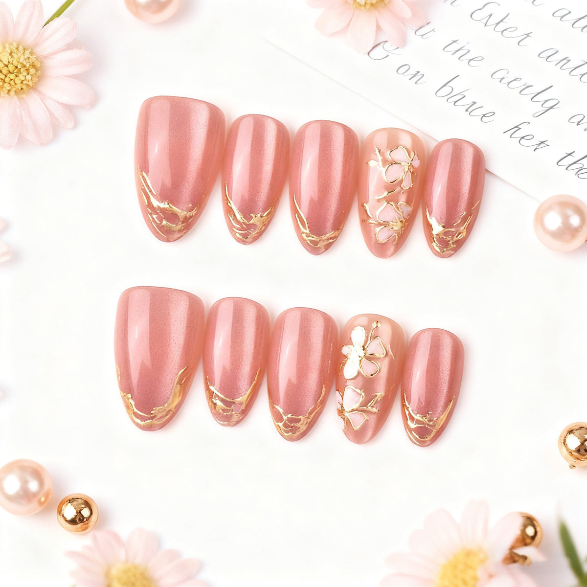 Elegantes blumeninspiriertes Press-On Nagelkunstset Brehn