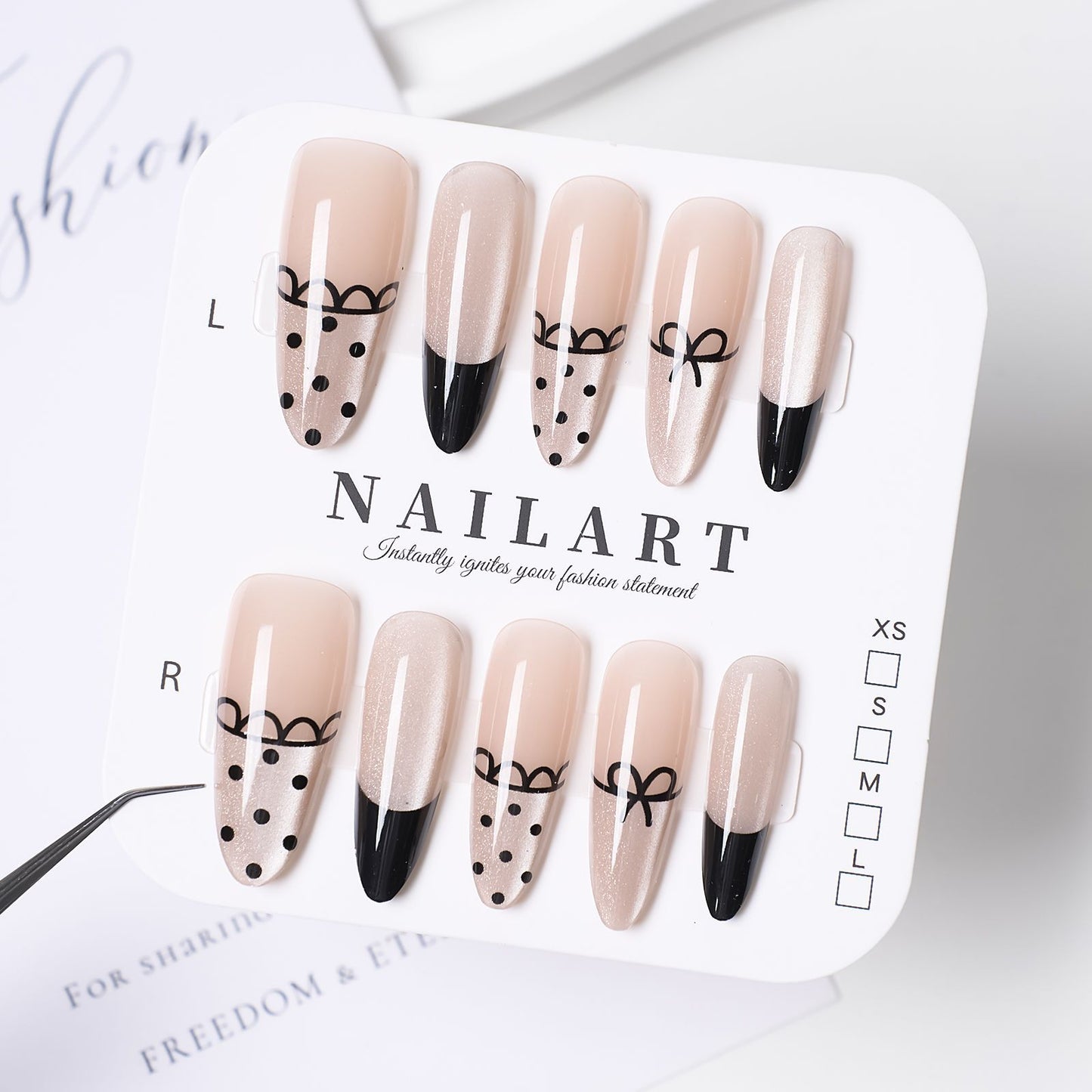 Kreatives thematisches Press-On-Nagelset Brehn