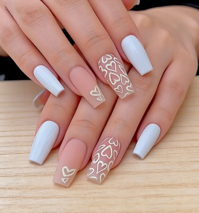 Herz-verzierte Gel-Nagelkunstverlängerungen Brehn