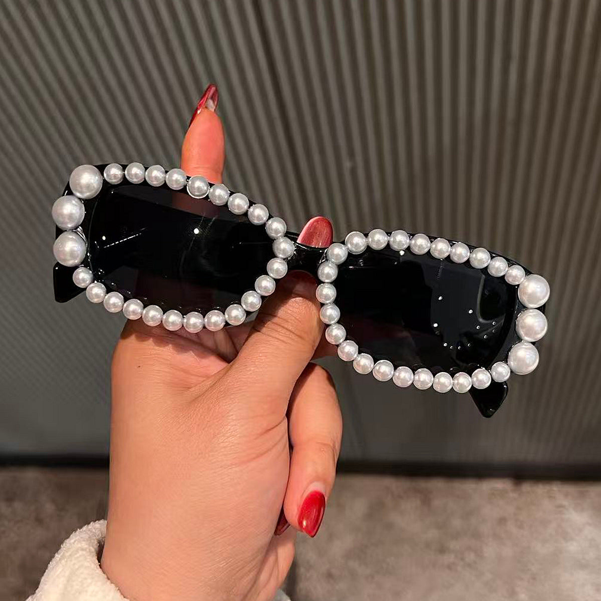 Damen modische Sonnenbrille mit luxuriösem Perlenrahmen Brehn