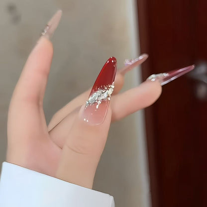 Premium mit Kristallen dekorierte Nagelverlängerungen