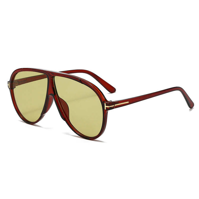 Damen große Sonnenbrille mit modernem Design und schützenden Gläsern Brehn