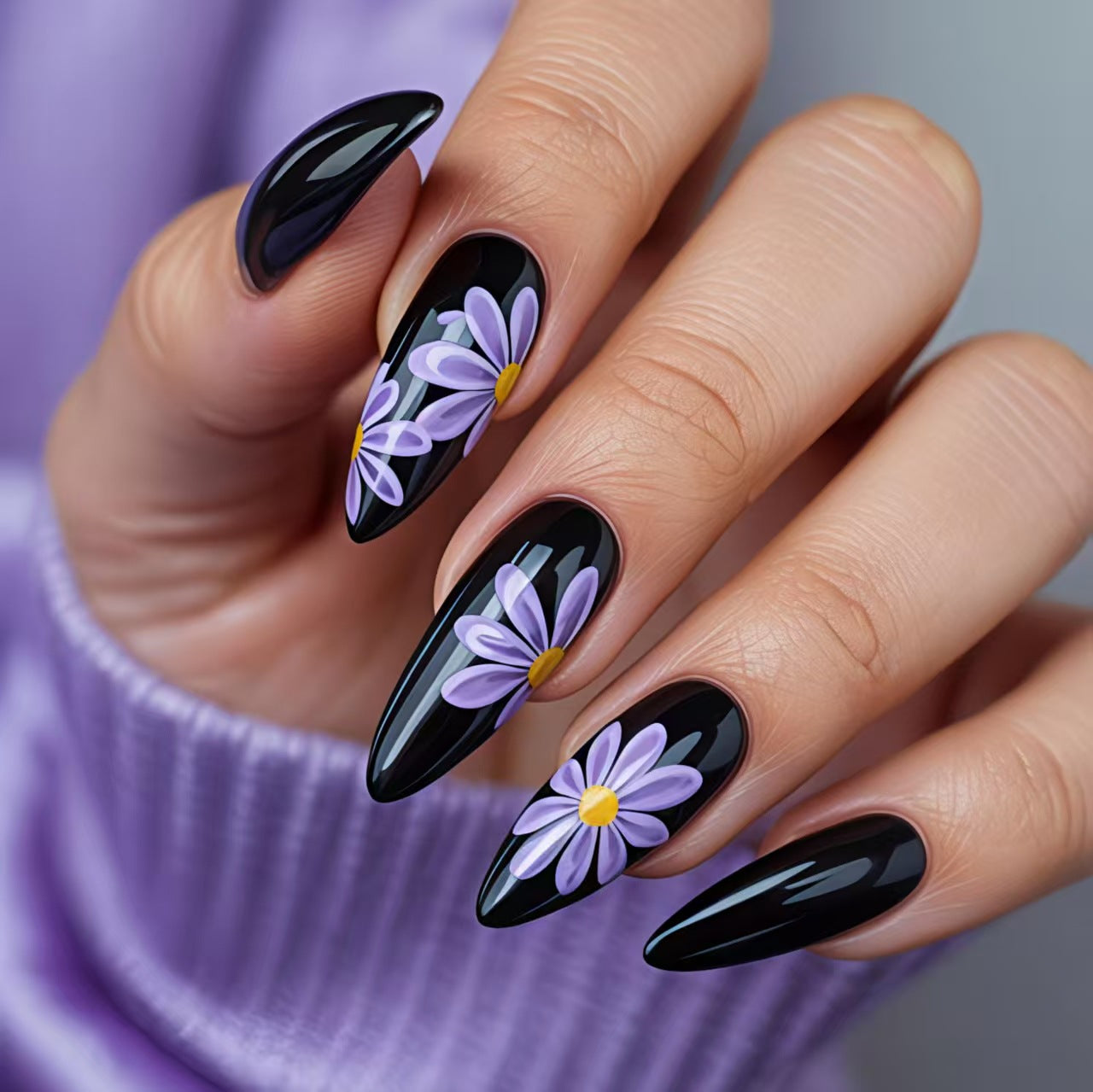 Kunstnägel mit Floralen Motiven und Elegantem Design Brehn