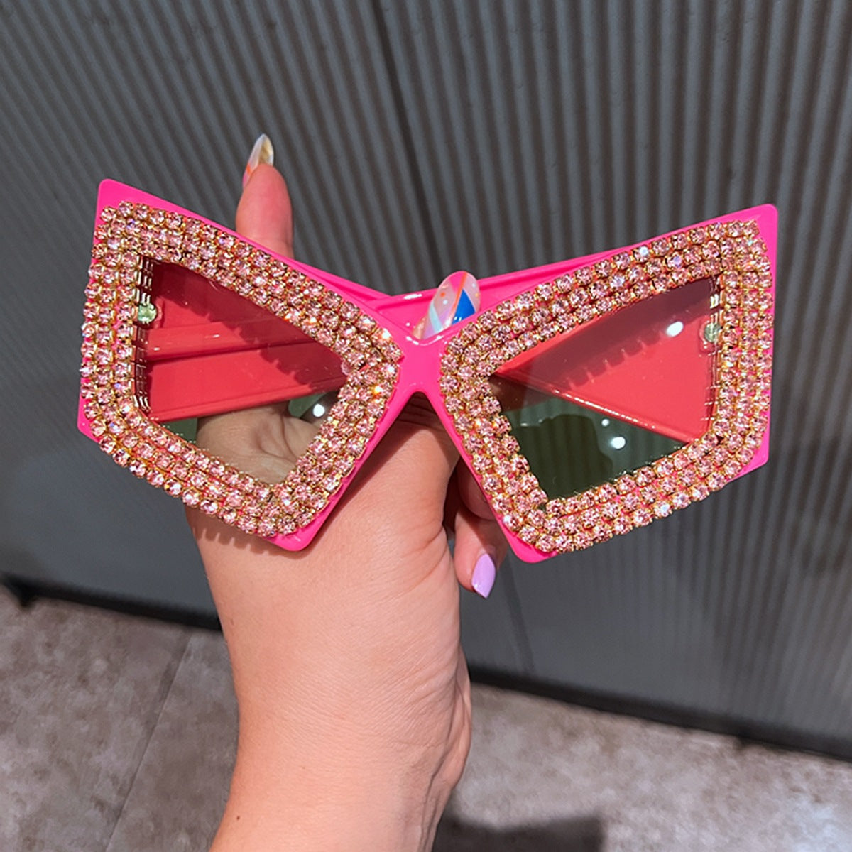 Damen cat-eye Sonnenbrille mit strassverziertem Rahmen Brehn