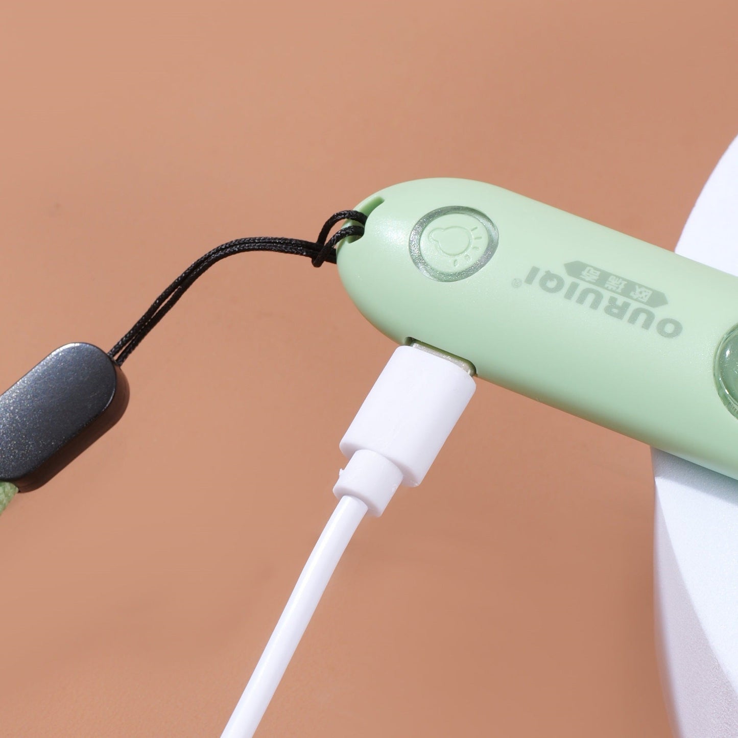 Brehn | Tragbares wiederaufladbares Thermometer mit LED-Display und Handgelenkband