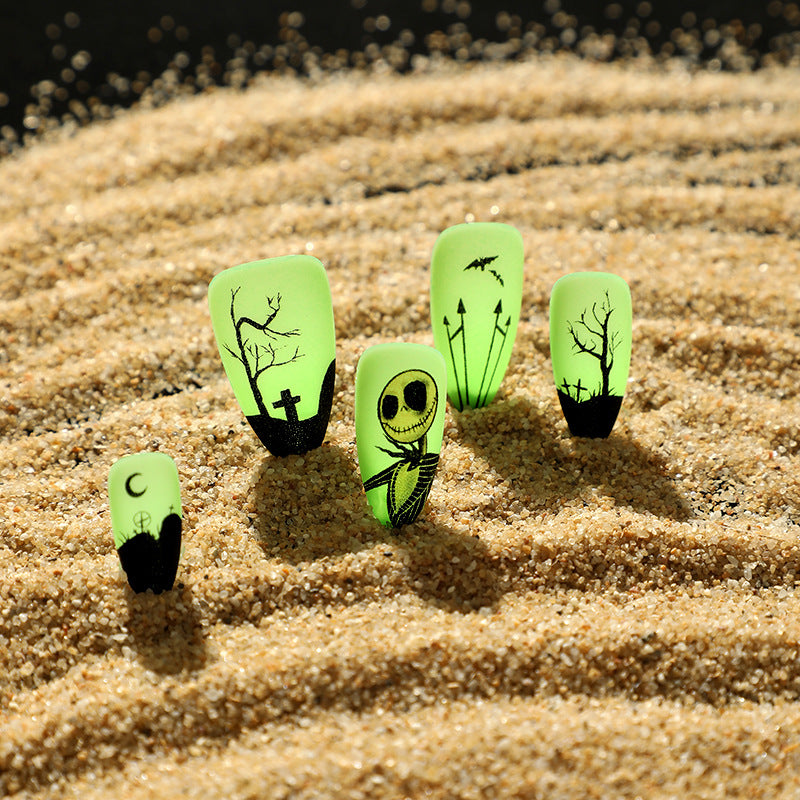 Kreative Nagelkunst mit Halloween-Motiven Brehn