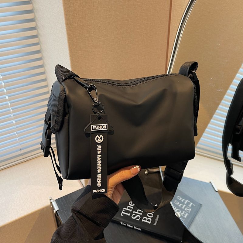 Elegante Mehrzweck-Schultertasche Brehn