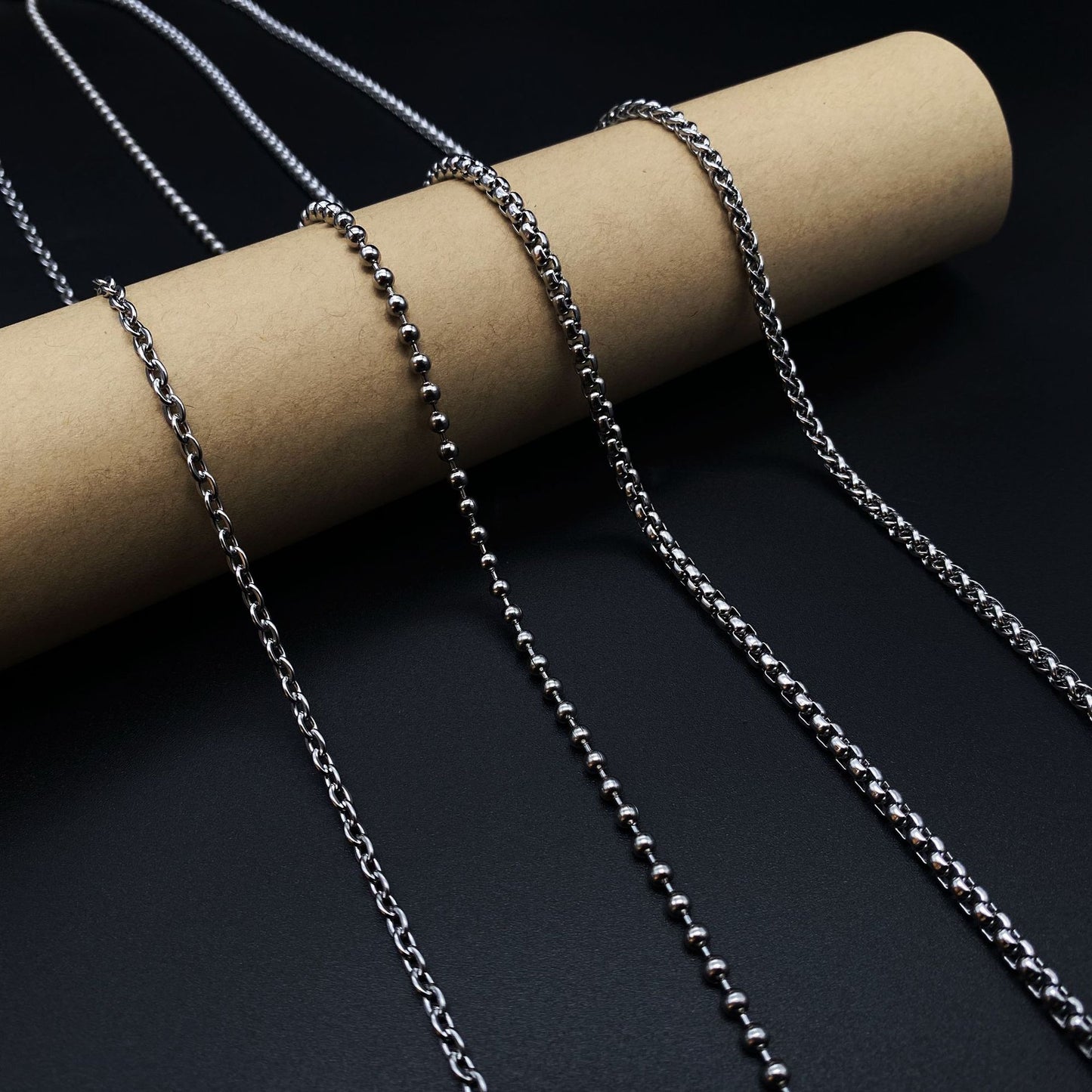 Stylischer Ketten-Brillenhalter Brehn