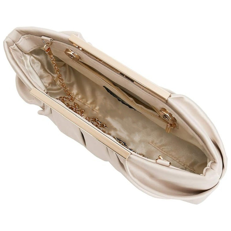 Elegante Clutch mit Raffinierten Faltendetails Brehn