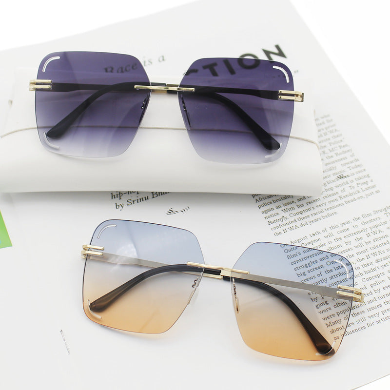Damen quadratische Sonnenbrille mit verziertem Metalldetail Brehn
