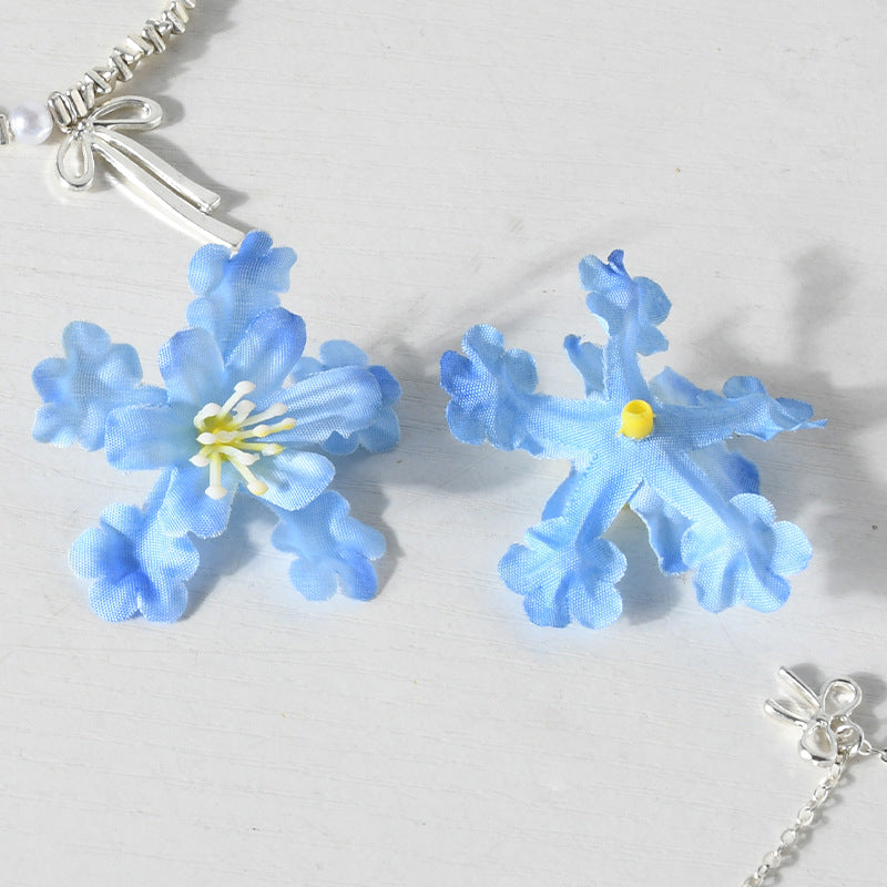 Florale dekorative Haarschmuck
