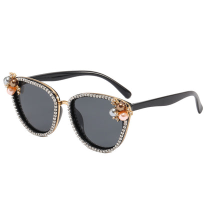 Damen glamouröse Sonnenbrille mit Perlen- und Kristalldekoration Brehn