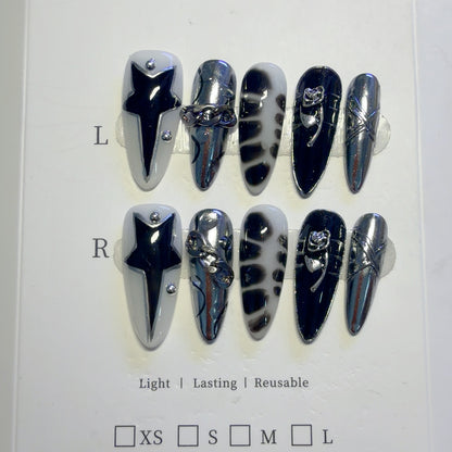Elegantes von der Gotik inspiriertes Press-On Nail Art Set
