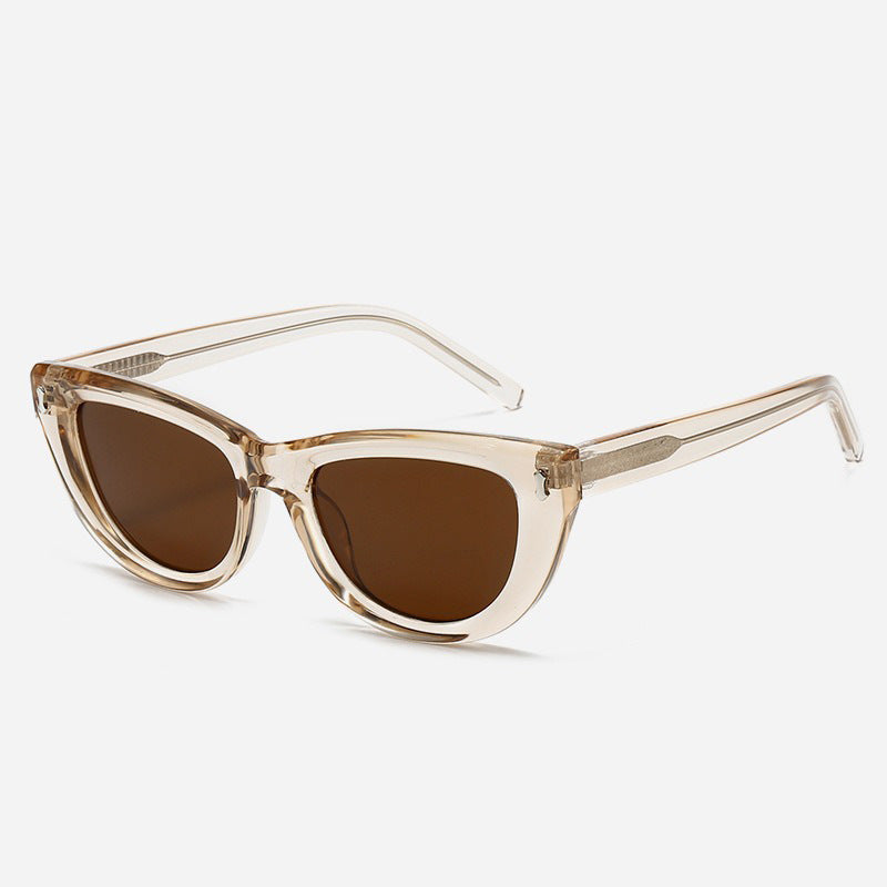 Damen Cat-Eye Sonnenbrille mit transparentem Rahmen und braunen Gläsern Brehn
