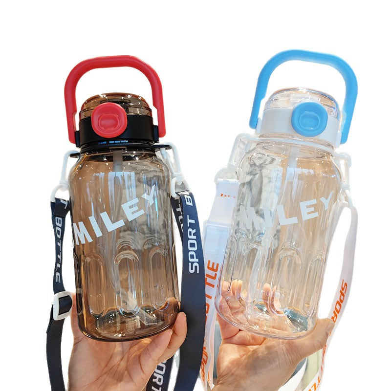 Damen Sportliche Trinkflasche mit praktischem Tragegurt Brehn