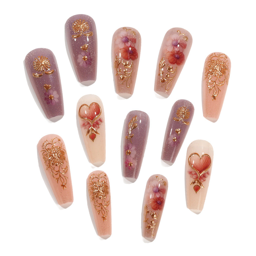 Kunstnagel Set mit romantischen Floral-Motiven Brehn