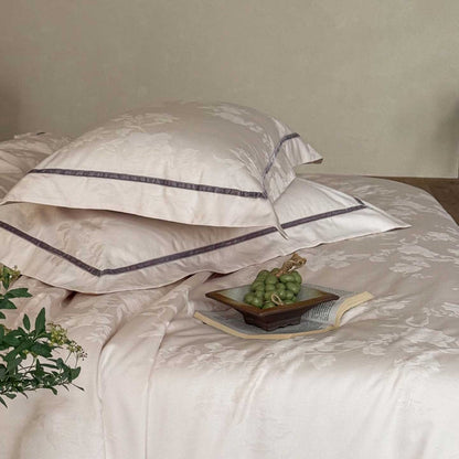 Umkehrbare Jacquard Blumen Bettwäsche Set mit kontrastierendem Paspelrand