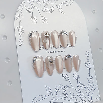 Elegantes Press-On Nagelkunst-Set Brehn