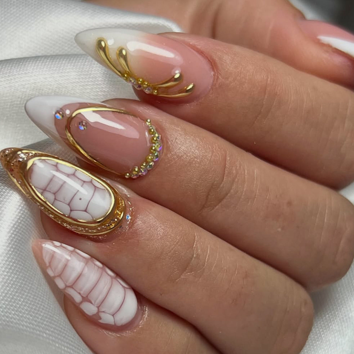 Elegantes dekoratives Gel-Nagelkunst-Set Brehn