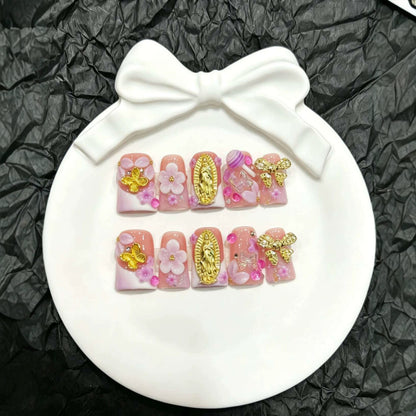 Dekoratives Press-On Nagelkunst-Set mit floralen und Schmetterlingsakzenten