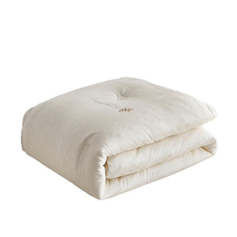 Luxuriöse bestickte Jacquard Daunenalternative Bettdecke mit Boxstepp und dekorativem Saum