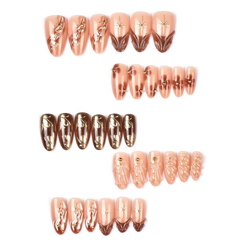 Kunstvolle Nagellackkollektion Brehn