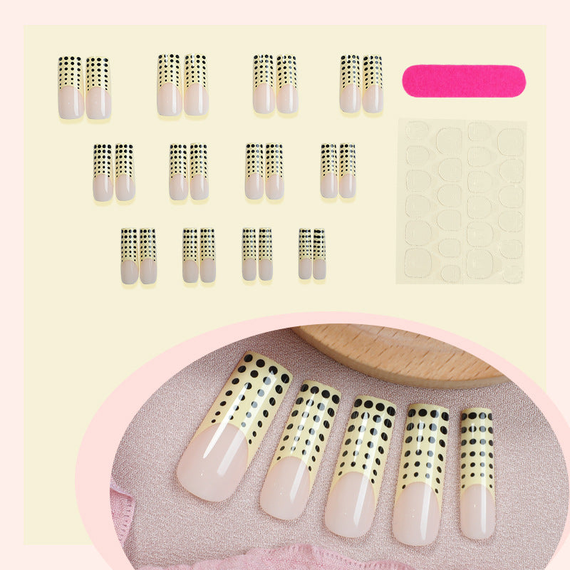 Chic Dekorativer Press-On Nagelset Brehn
