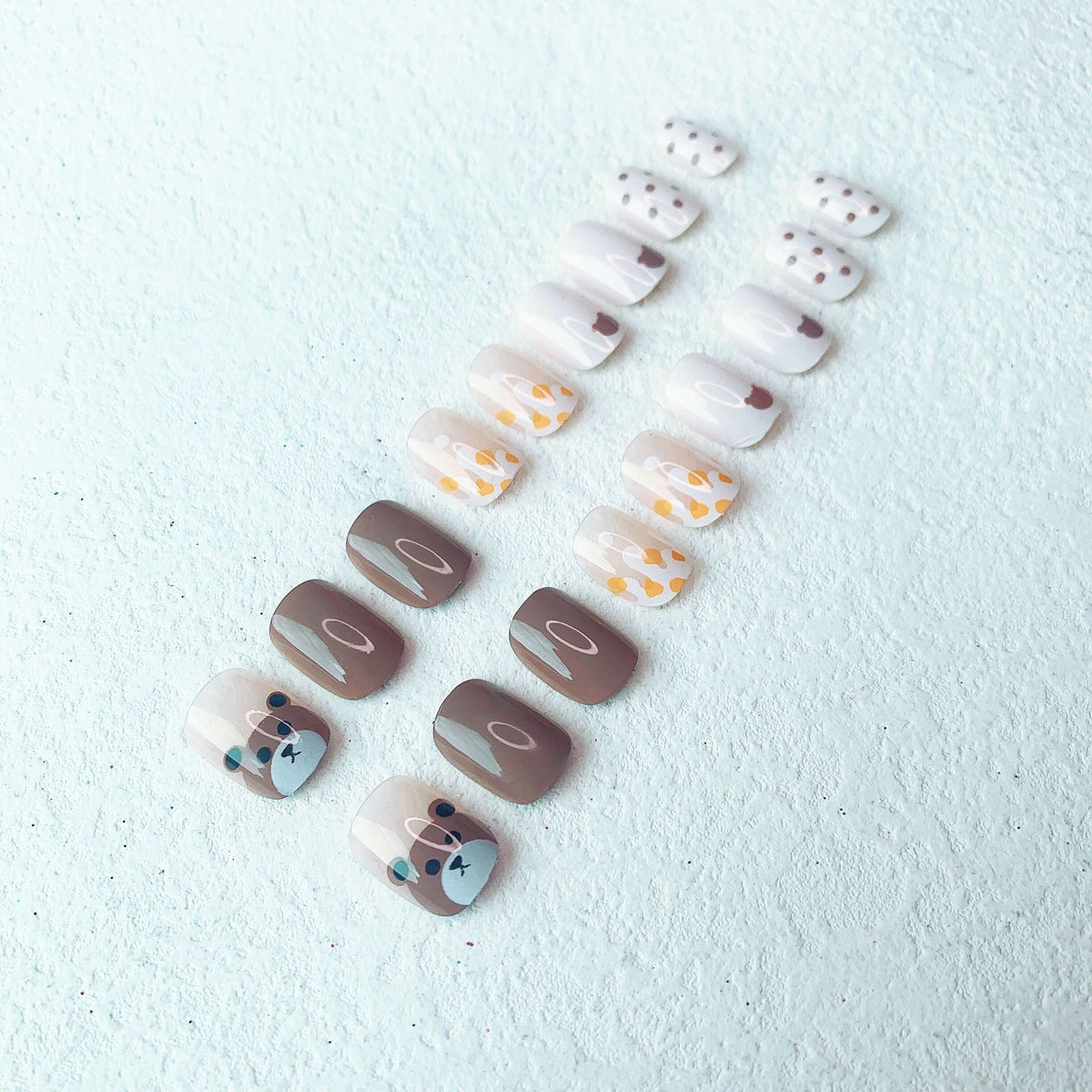 Süßes bärenmotiviertes Nageldesign