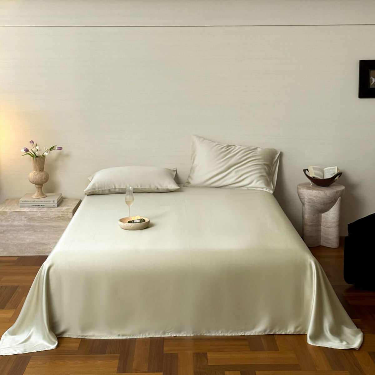 Luxuriöses Satin-Bettwäscheset mit seidig-glatter Oberfläche, Wendefunktion und Hotelverschluss