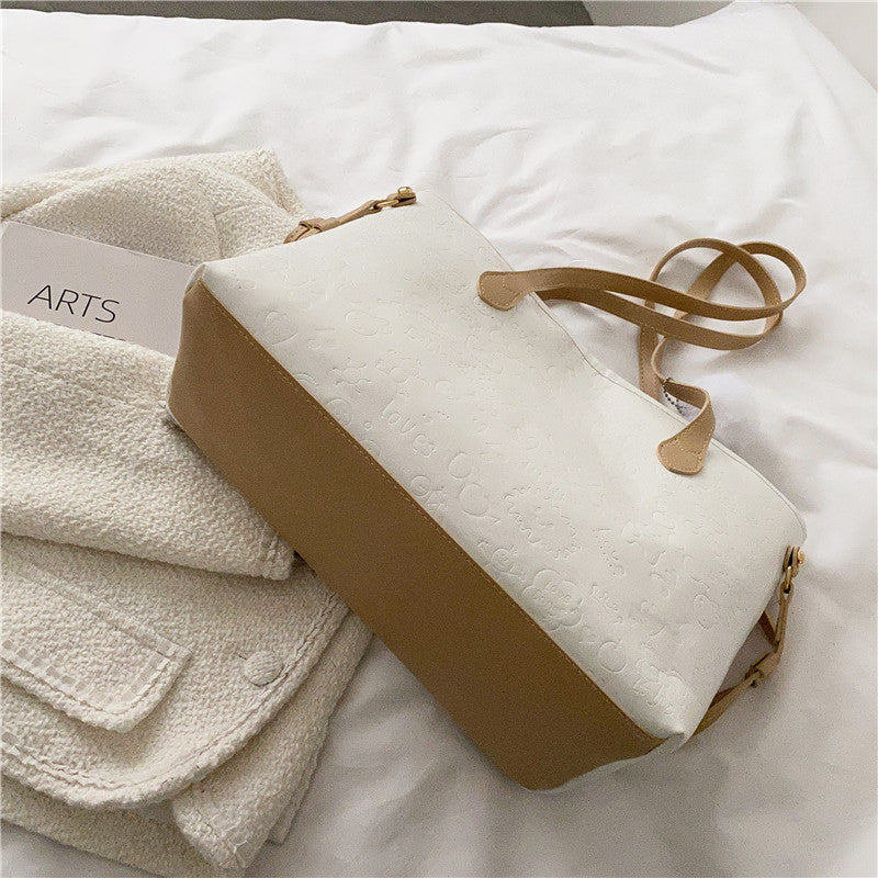 Stylische Präge-Schultertasche
