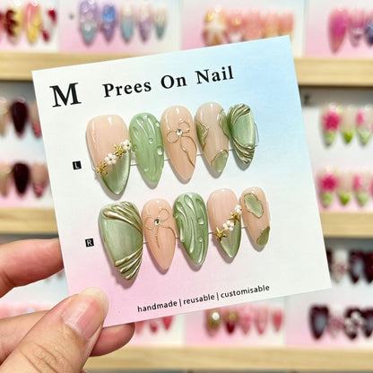 Künstlerisches wiederverwendbares Press-On Nagelkunst Set
