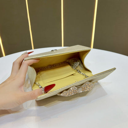 Bogen-verzierte Abendclutch